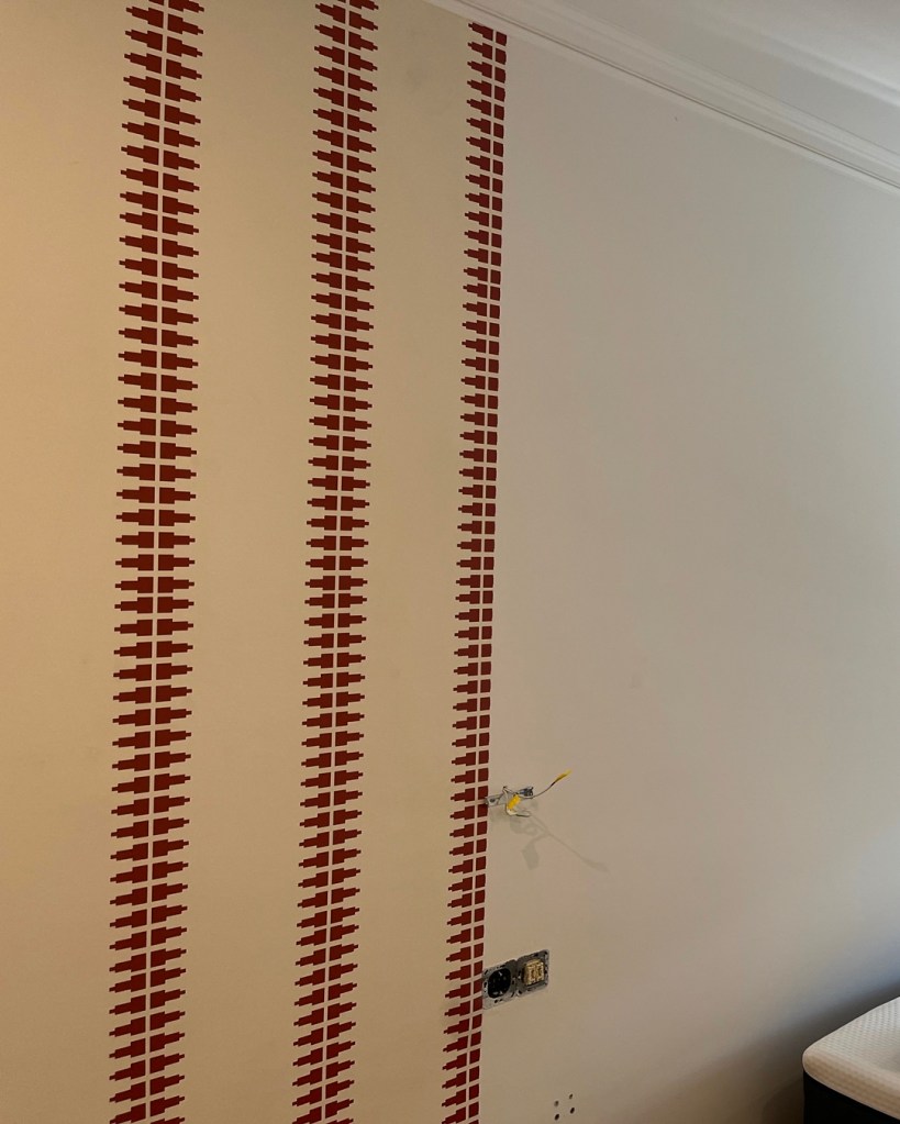 Instalador de papel pintado de rayas en Madrid